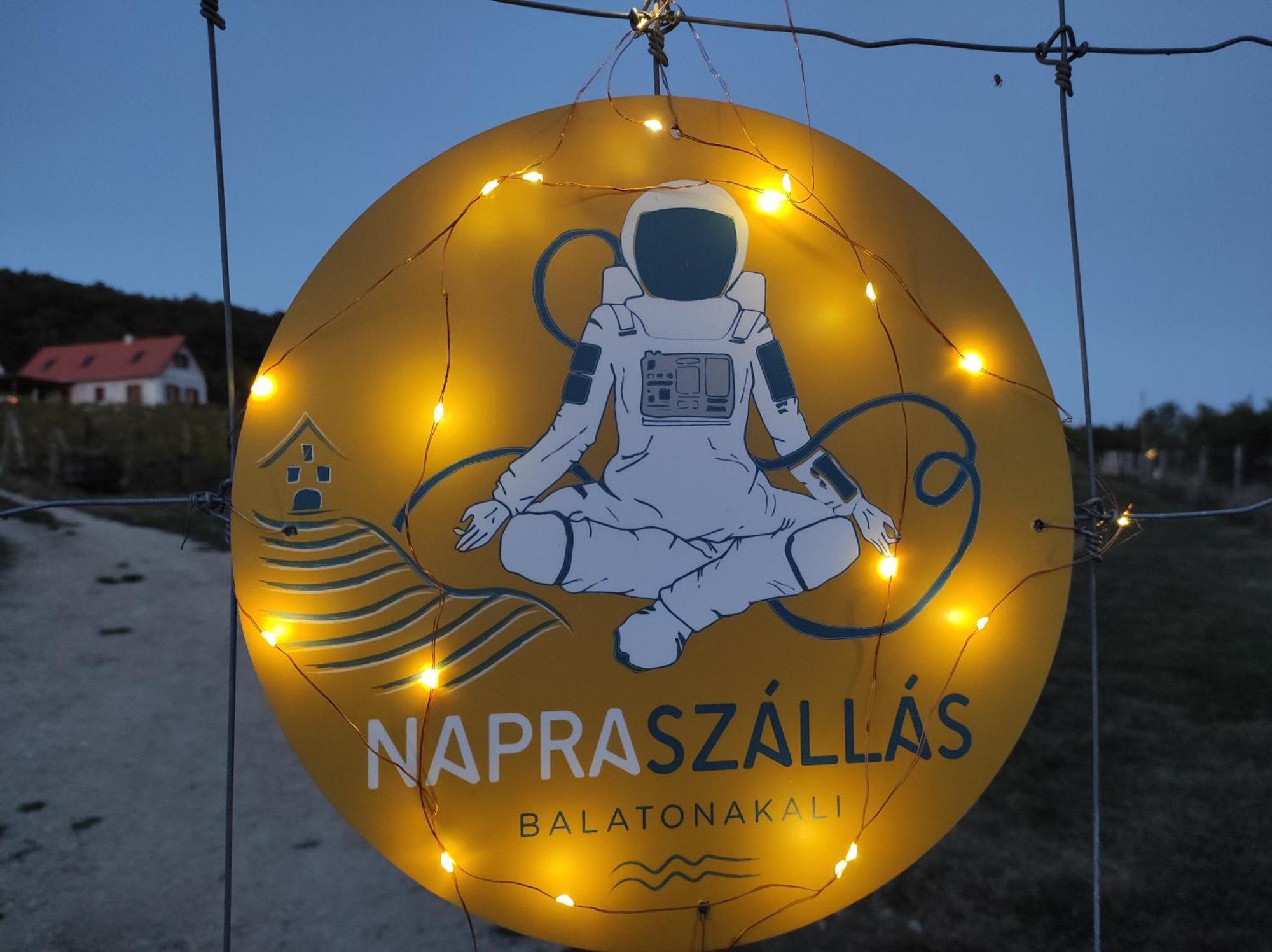Napraszallas Vendeghaz 鲍洛托瑙考利 外观 照片